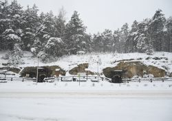 Groty Nagórzyckie zimą. Widać intensywne opady śniegu